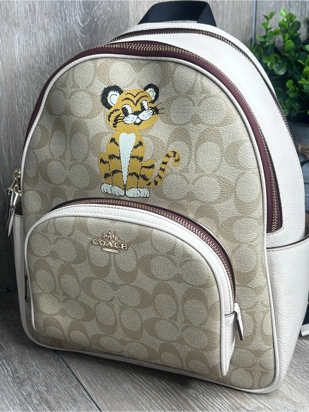 Coach Signature Canvas Tiger Backpack • Limited Edition Print • Beige & White